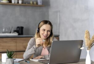 How Assignment Help Services Improve Your Grades and Save Time