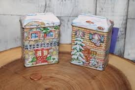 Winter-Themed House Tin Box: Creating Memorable Holiday Packaging Experiences